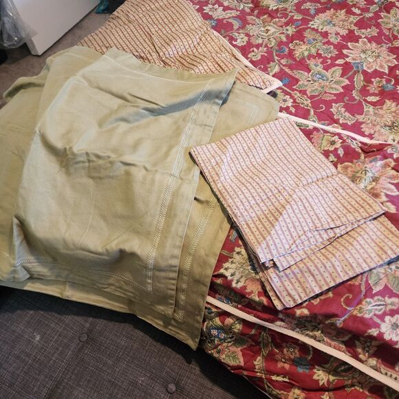 Chaps King Bedding Set Cottage Rose Cottagecore Bold Feminine Woven Floral Shams - Picture 6 of 7